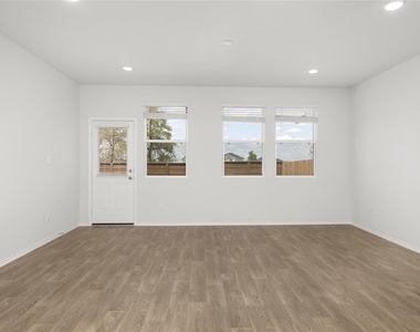 133 Varner Way - Photo Thumbnail 5