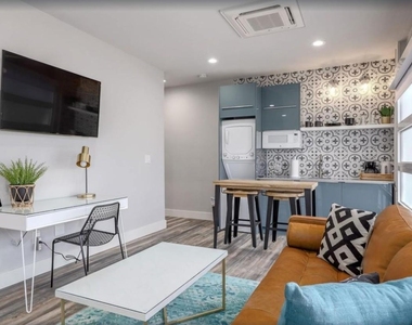 901 W Mary St - Photo Thumbnail 15