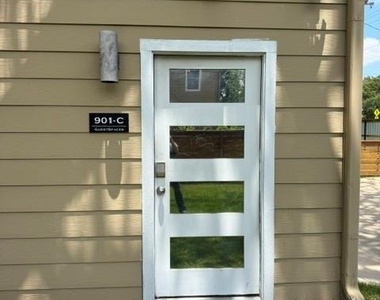 901 W Mary St - Photo Thumbnail 22
