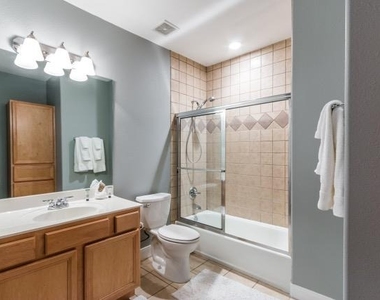 901 W Mary St - Photo Thumbnail 13