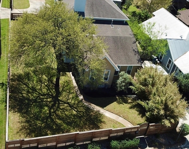 901 W Mary St - Photo Thumbnail 20