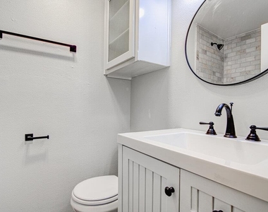 5301 Indio Cir - Photo Thumbnail 13