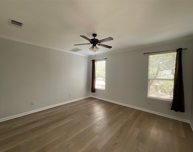 212 Choke Canyon Ln - Photo Thumbnail 16