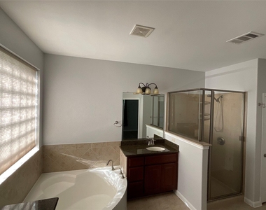 212 Choke Canyon Ln - Photo Thumbnail 18