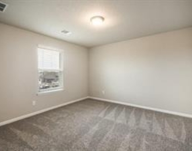 817 Paper Daisy Path - Photo Thumbnail 9