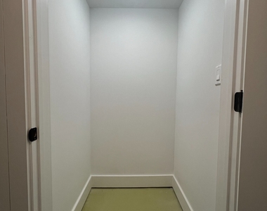 255 Clarkson Avenue - Photo Thumbnail 7
