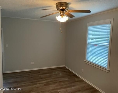 3677 Walsh Street - Photo Thumbnail 13