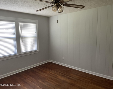 3677 Walsh Street - Photo Thumbnail 6