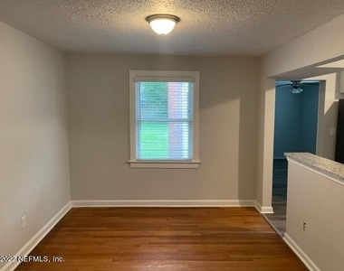 3677 Walsh Street - Photo Thumbnail 14