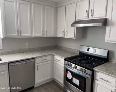 3677 Walsh Street - Photo Thumbnail 2