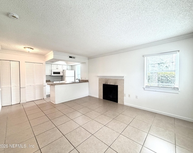 100 Fairway Park Boulevard - Photo Thumbnail 3