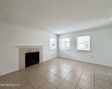 100 Fairway Park Boulevard - Photo Thumbnail 7