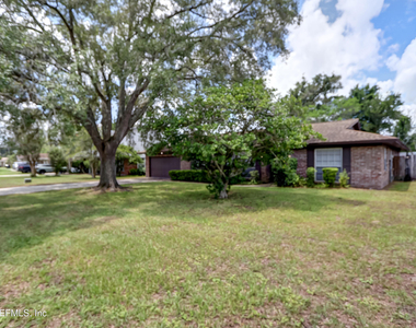 166 Vanderford Road W - Photo Thumbnail 2