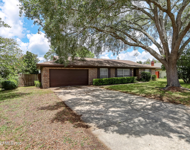 166 Vanderford Road W - Photo Thumbnail 1