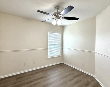 104 Crete Court - Photo Thumbnail 24
