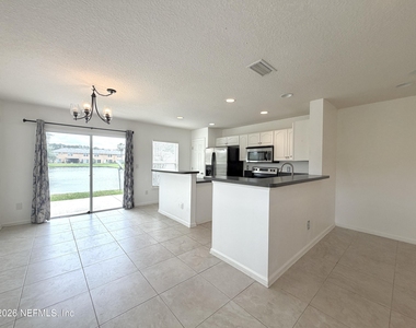 104 Crete Court - Photo Thumbnail 10