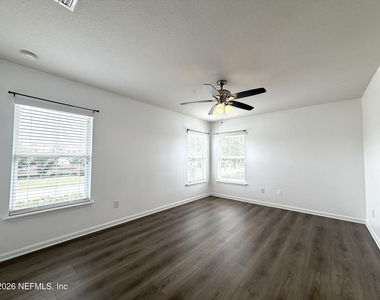 104 Crete Court - Photo Thumbnail 14