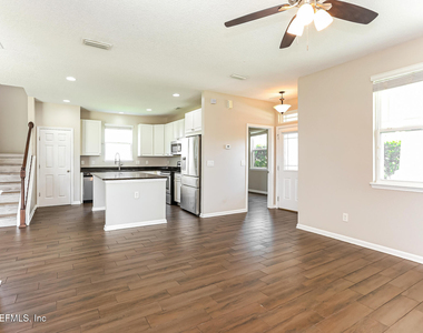 338 Vineyard Lane - Photo Thumbnail 1