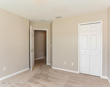 338 Vineyard Lane - Photo Thumbnail 11