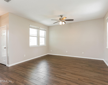 338 Vineyard Lane - Photo Thumbnail 2