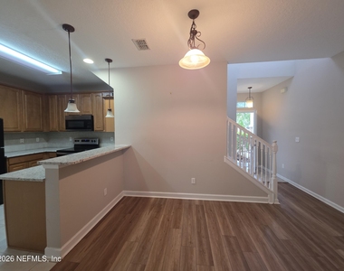 6070 Bartram Village Drive - Photo Thumbnail 7