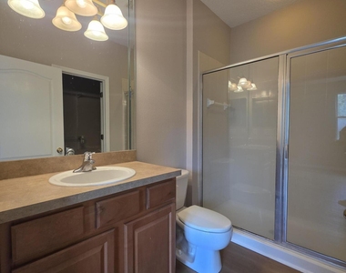 6070 Bartram Village Drive - Photo Thumbnail 3