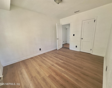 2051 Danese Street - Photo Thumbnail 14