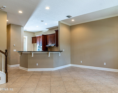 654 S Loop Parkway - Photo Thumbnail 9