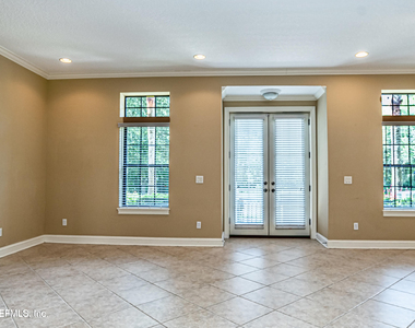 654 S Loop Parkway - Photo Thumbnail 5