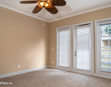 654 S Loop Parkway - Photo Thumbnail 34