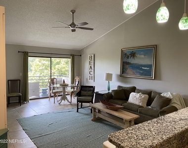 667 Summer Place - Photo Thumbnail 3