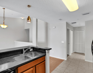 7051 Deer Lodge Circle - Photo Thumbnail 5