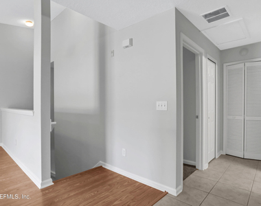 7051 Deer Lodge Circle - Photo Thumbnail 16