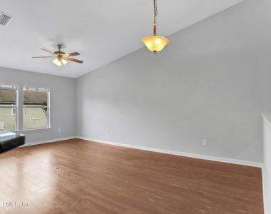 7051 Deer Lodge Circle - Photo Thumbnail 17
