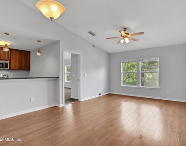 7051 Deer Lodge Circle - Photo Thumbnail 7