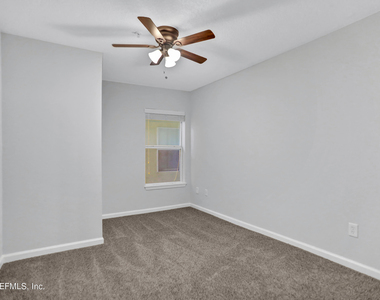 7051 Deer Lodge Circle - Photo Thumbnail 19