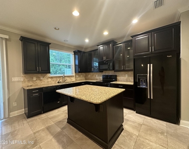 91 Richmond Drive - Photo Thumbnail 2
