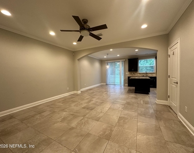 91 Richmond Drive - Photo Thumbnail 5