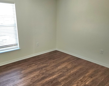 7147 High Bluff Road - Photo Thumbnail 13