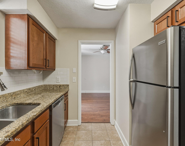 1757 El Camino Road - Photo Thumbnail 3
