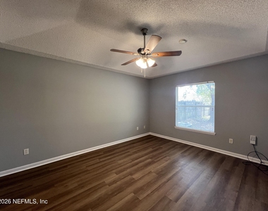 8382 Stelling Drive S - Photo Thumbnail 13