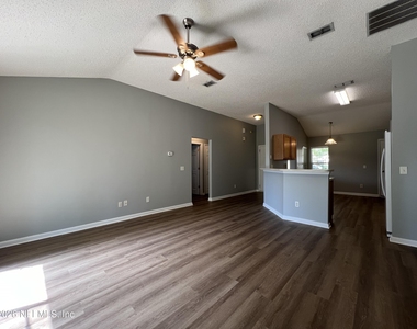 8382 Stelling Drive S - Photo Thumbnail 2