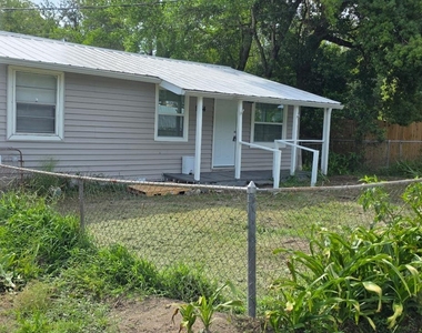9454 Campus Avenue - Photo Thumbnail 1