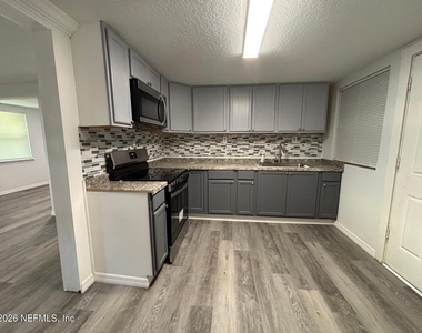 9454 Campus Avenue - Photo Thumbnail 12