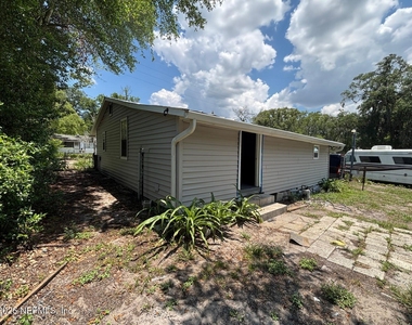9454 Campus Avenue - Photo Thumbnail 2
