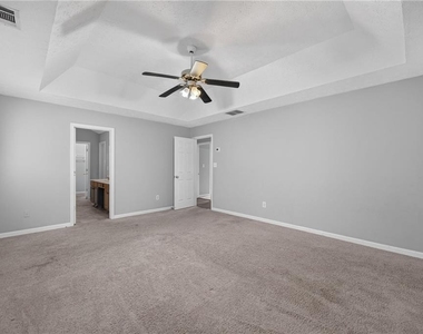 530 Sterling Pointe Court - Photo Thumbnail 32