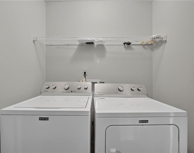 530 Sterling Pointe Court - Photo Thumbnail 24