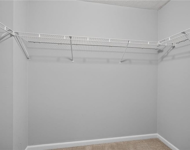 530 Sterling Pointe Court - Photo Thumbnail 37
