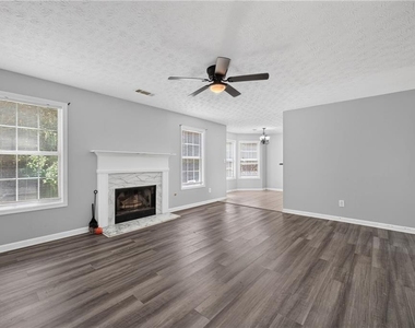 530 Sterling Pointe Court - Photo Thumbnail 17
