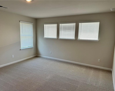 4428 Brick Tunnel Street - Photo Thumbnail 10